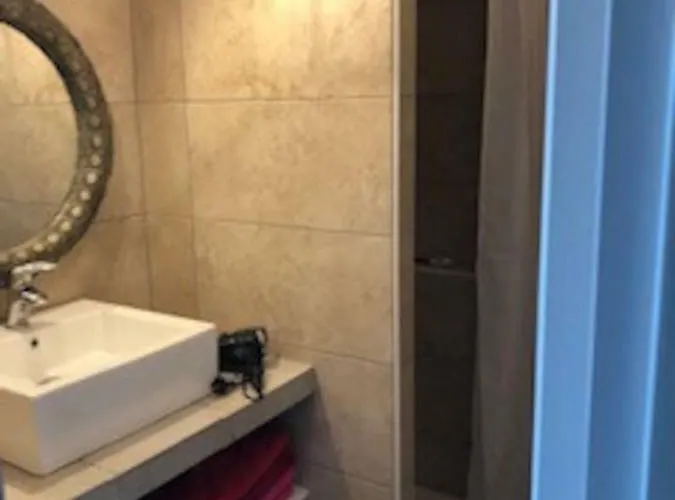 La Cigale Apartment *